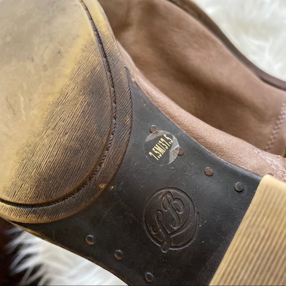 • SOLD • Lucky Brand Brown Leather Booties - Picture 4 of 5